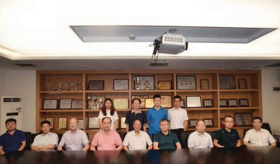 中鐵建工集團的兩個創新項目評審會在設計大廈17樓會議室舉行